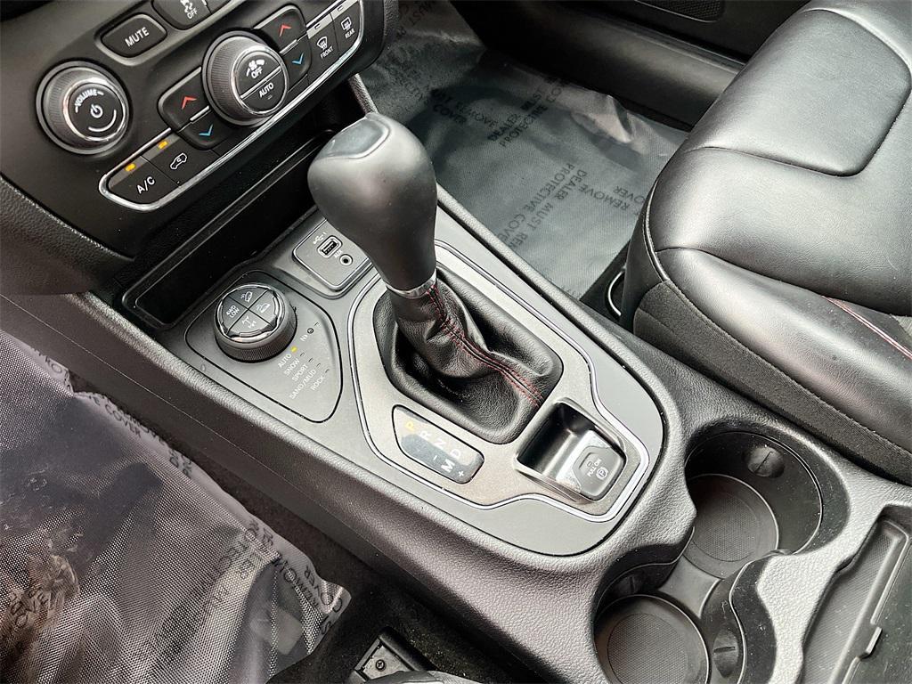 used 2019 Jeep Cherokee car, priced at $17,500