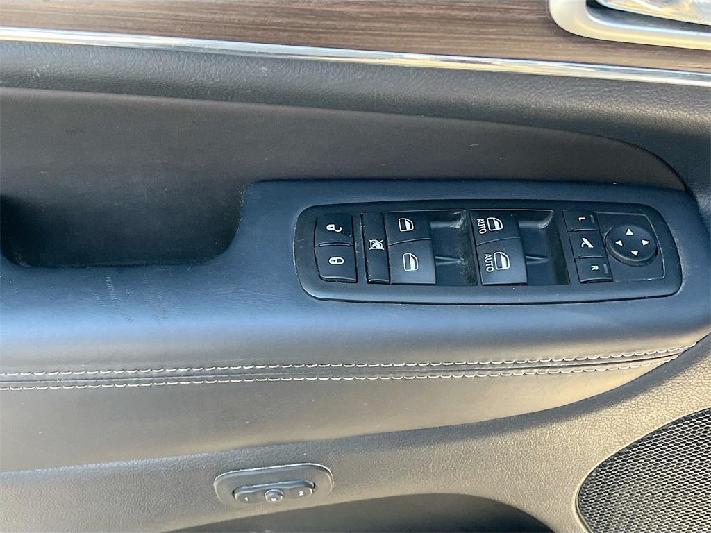 used 2014 Jeep Grand Cherokee car, priced at $11,500