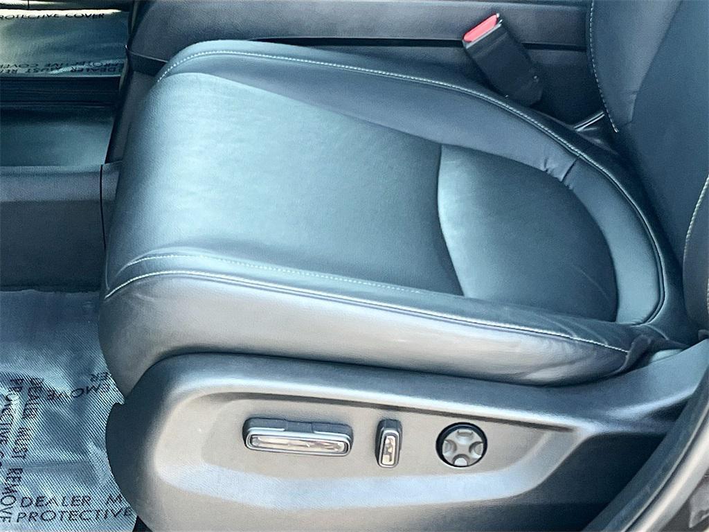 used 2024 Honda Odyssey car, priced at $35,400