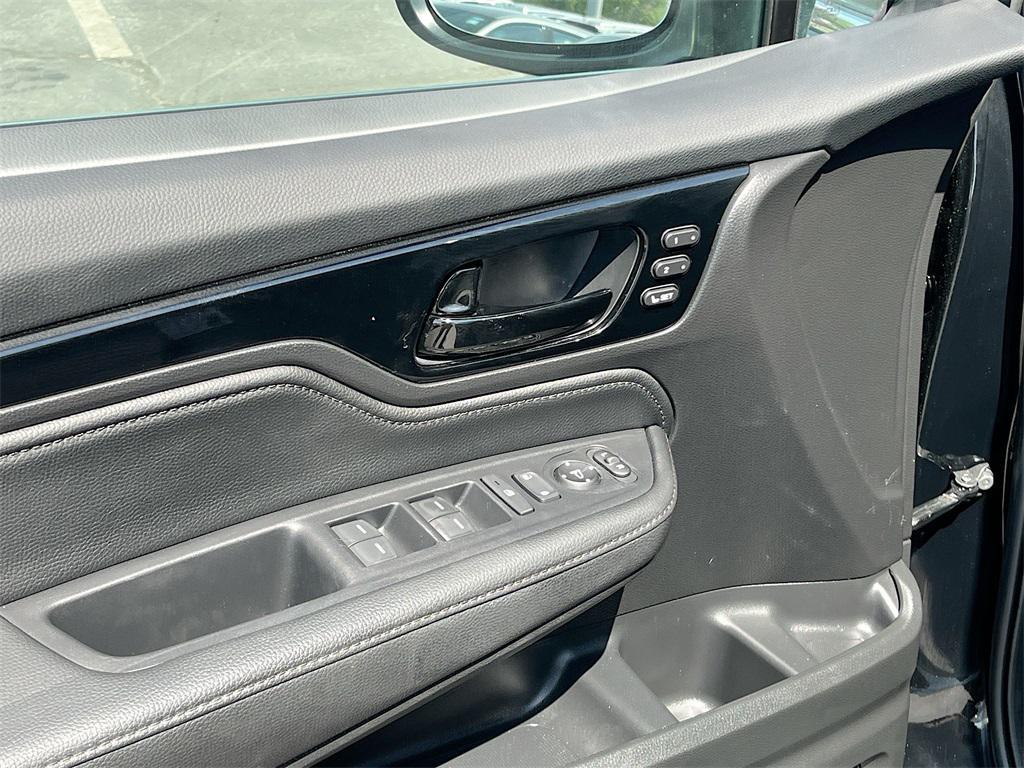 used 2024 Honda Odyssey car, priced at $35,400