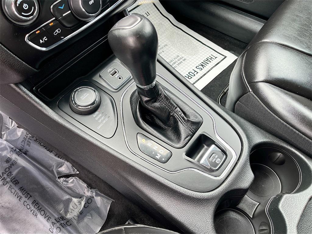 used 2021 Jeep Cherokee car, priced at $17,500