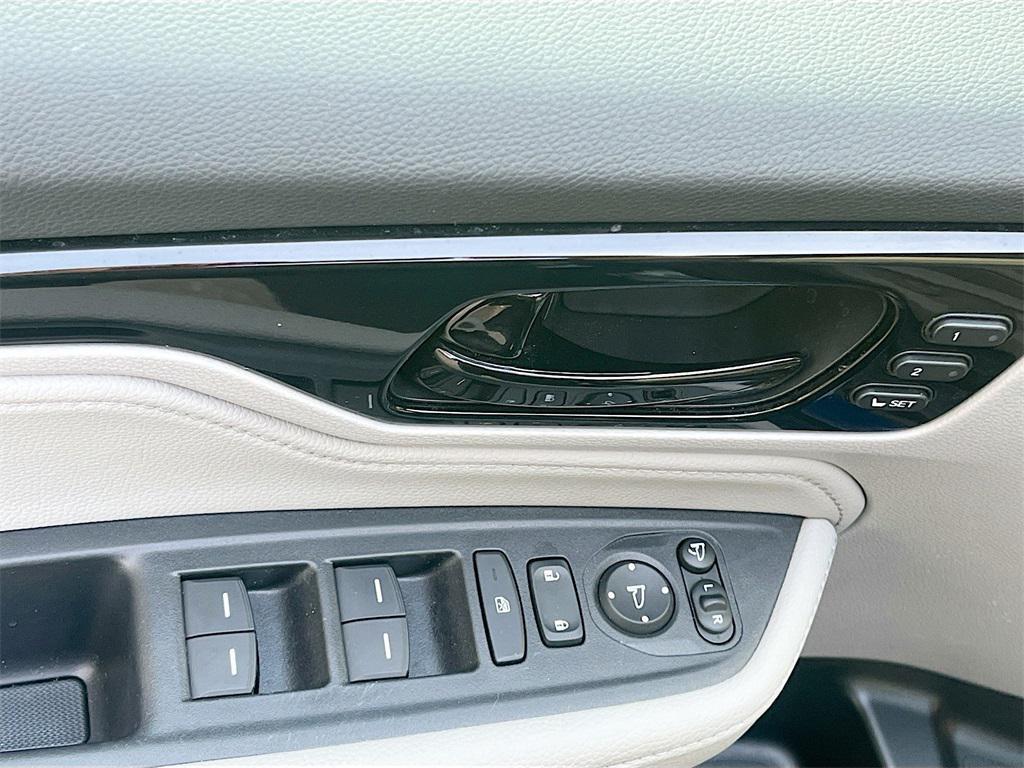 used 2023 Honda Odyssey car, priced at $35,400