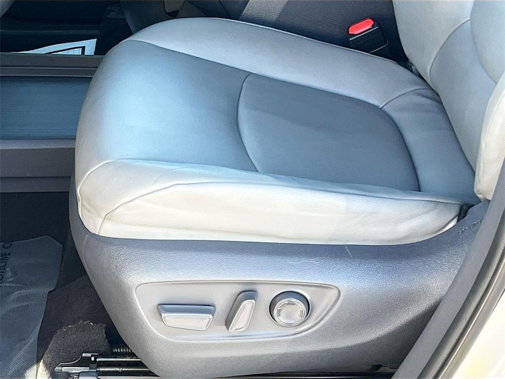 used 2021 Toyota Sienna car, priced at $32,200
