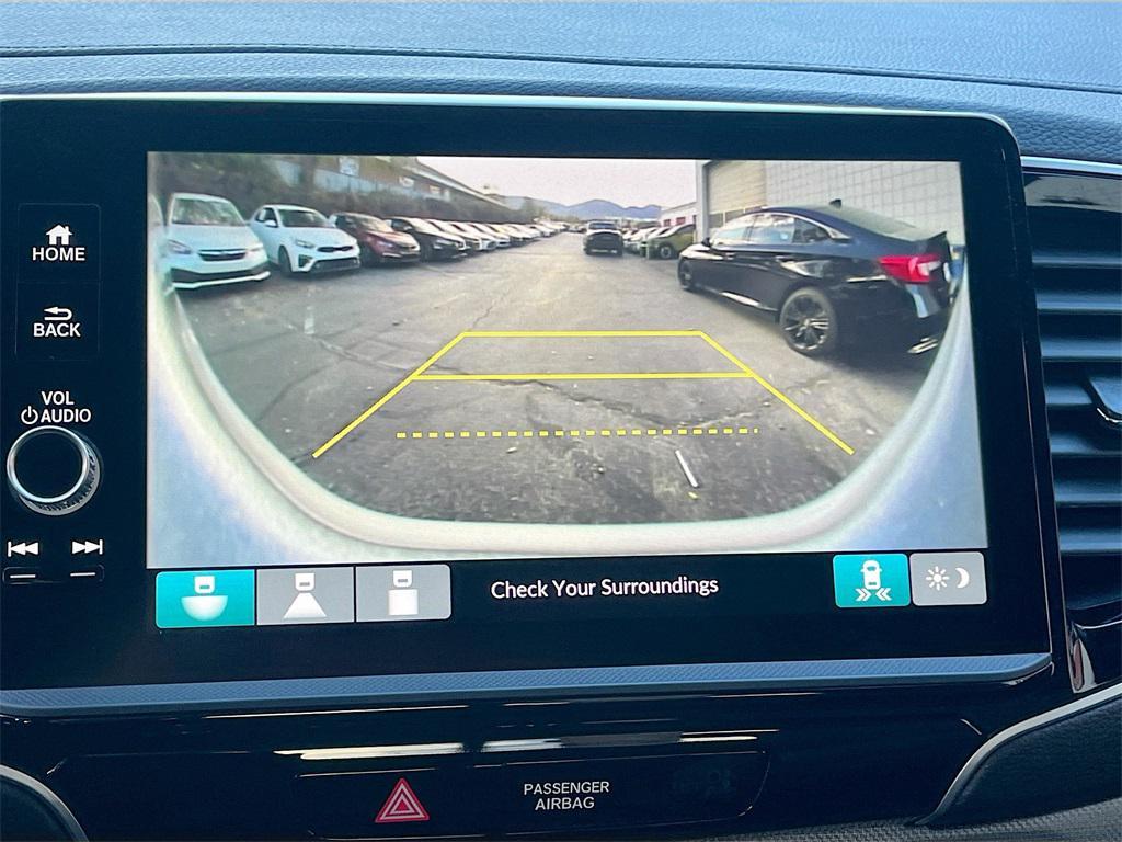 used 2025 Honda Ridgeline car, priced at $31,600