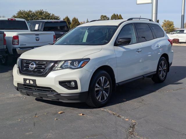 used 2018 Nissan Pathfinder car, priced at $14,000