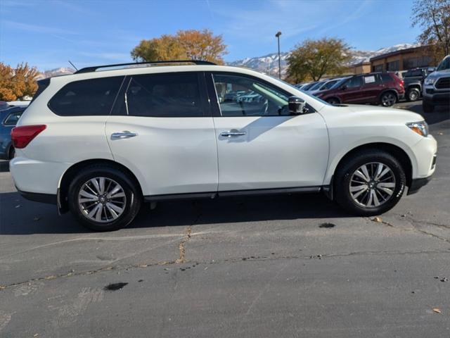 used 2018 Nissan Pathfinder car, priced at $14,000