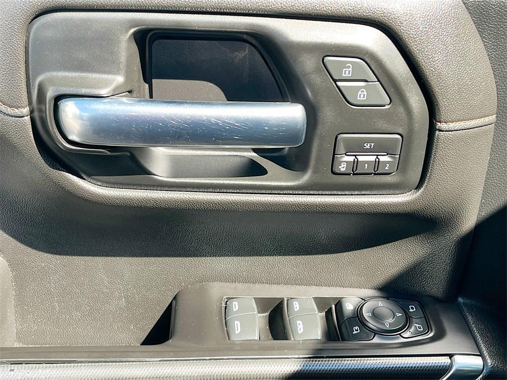 used 2020 GMC Sierra 1500 car, priced at $33,800