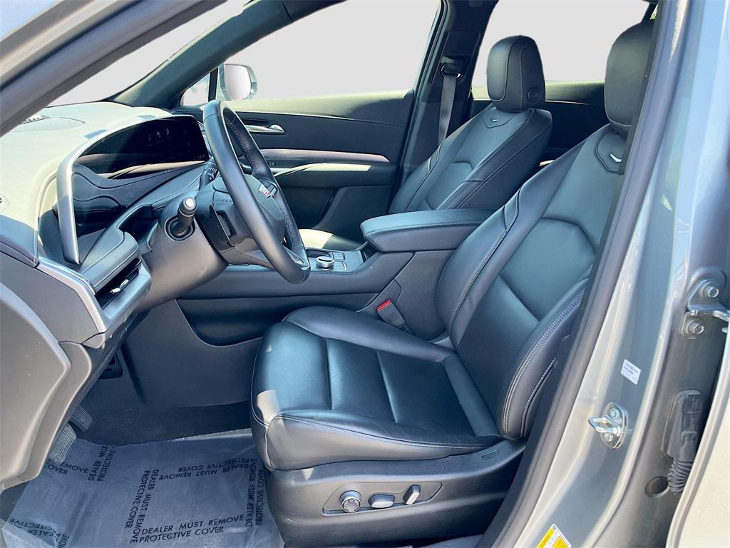 used 2024 Cadillac XT4 car, priced at $30,500
