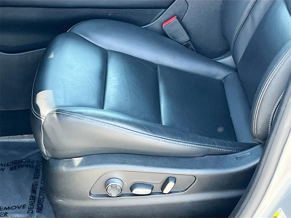 used 2024 Cadillac XT4 car, priced at $30,500