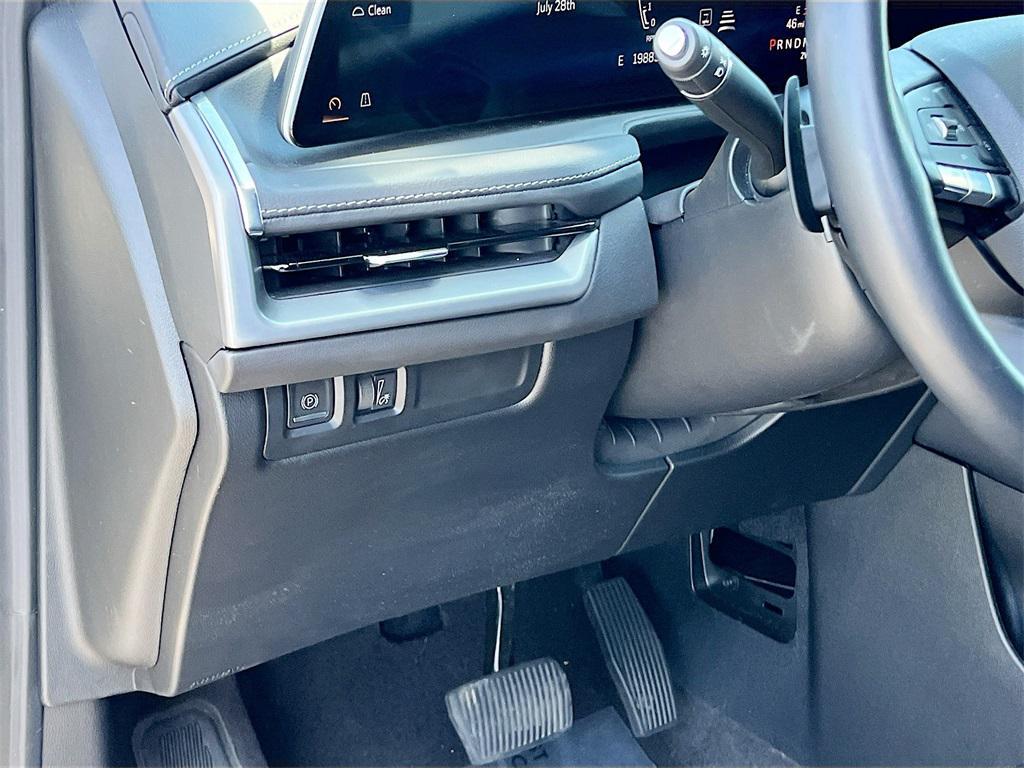 used 2024 Cadillac XT4 car, priced at $30,500