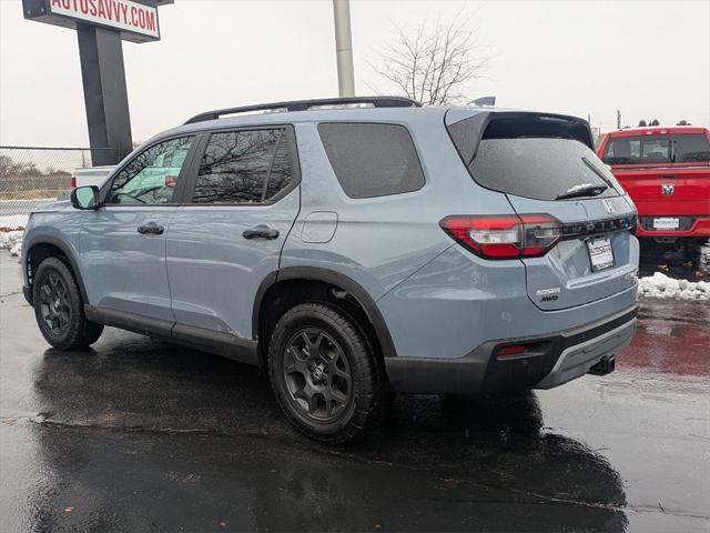 used 2025 Honda Pilot car, priced at $40,000