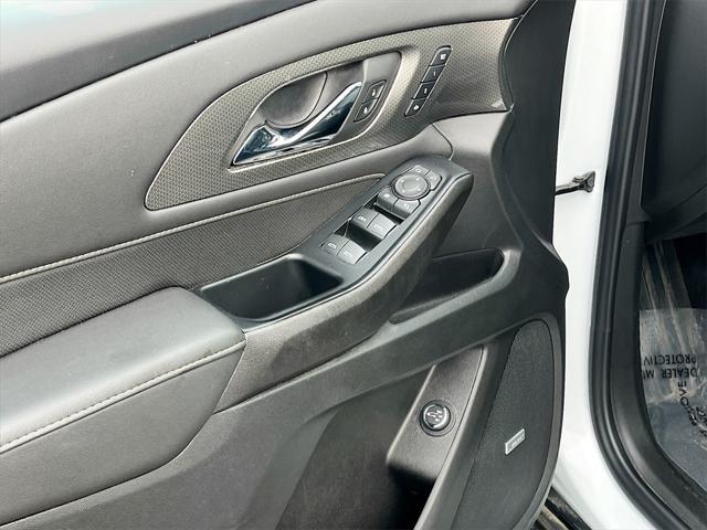used 2023 Chevrolet Traverse car, priced at $35,000