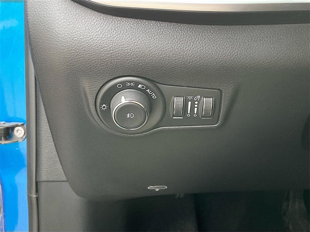 used 2025 Jeep Compass car, priced at $21,200