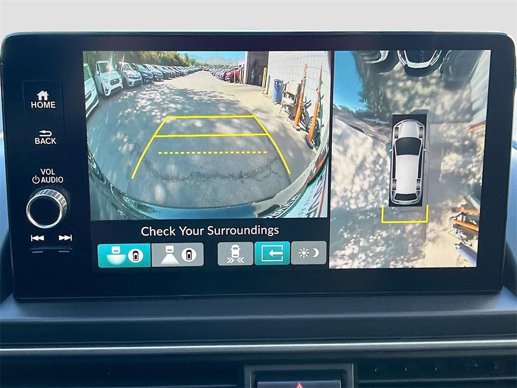 used 2025 Honda Pilot car, priced at $41,100