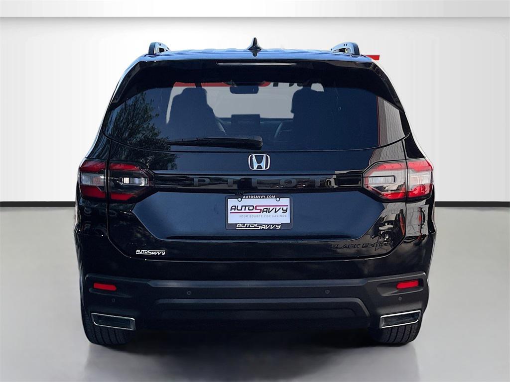 used 2025 Honda Pilot car, priced at $41,100