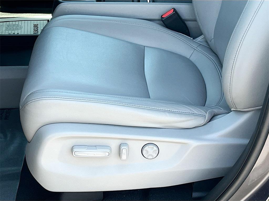 used 2021 Honda Odyssey car, priced at $25,700