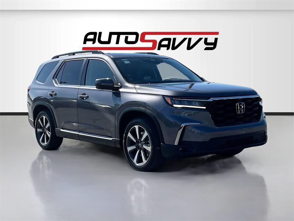 used 2025 Honda Pilot car, priced at $38,200