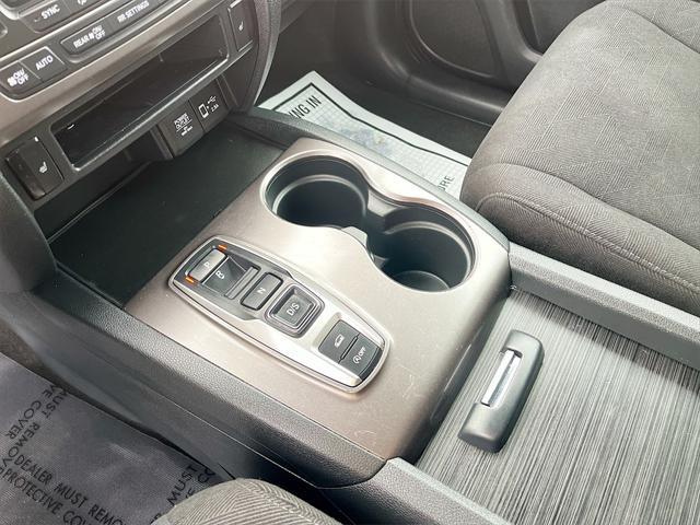 used 2022 Honda Pilot car, priced at $26,000