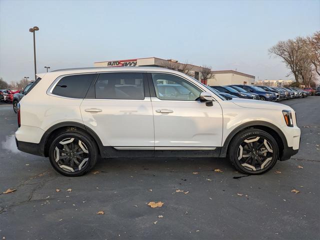 used 2023 Kia Telluride car, priced at $33,700