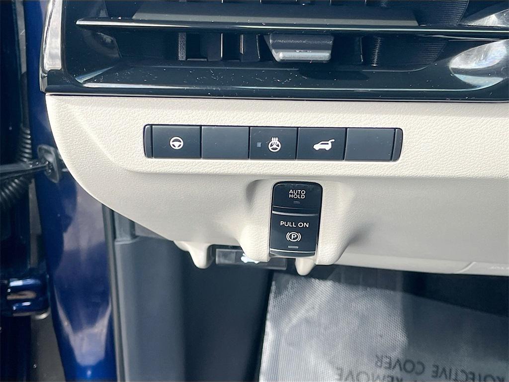 used 2025 Nissan Murano car, priced at $32,500