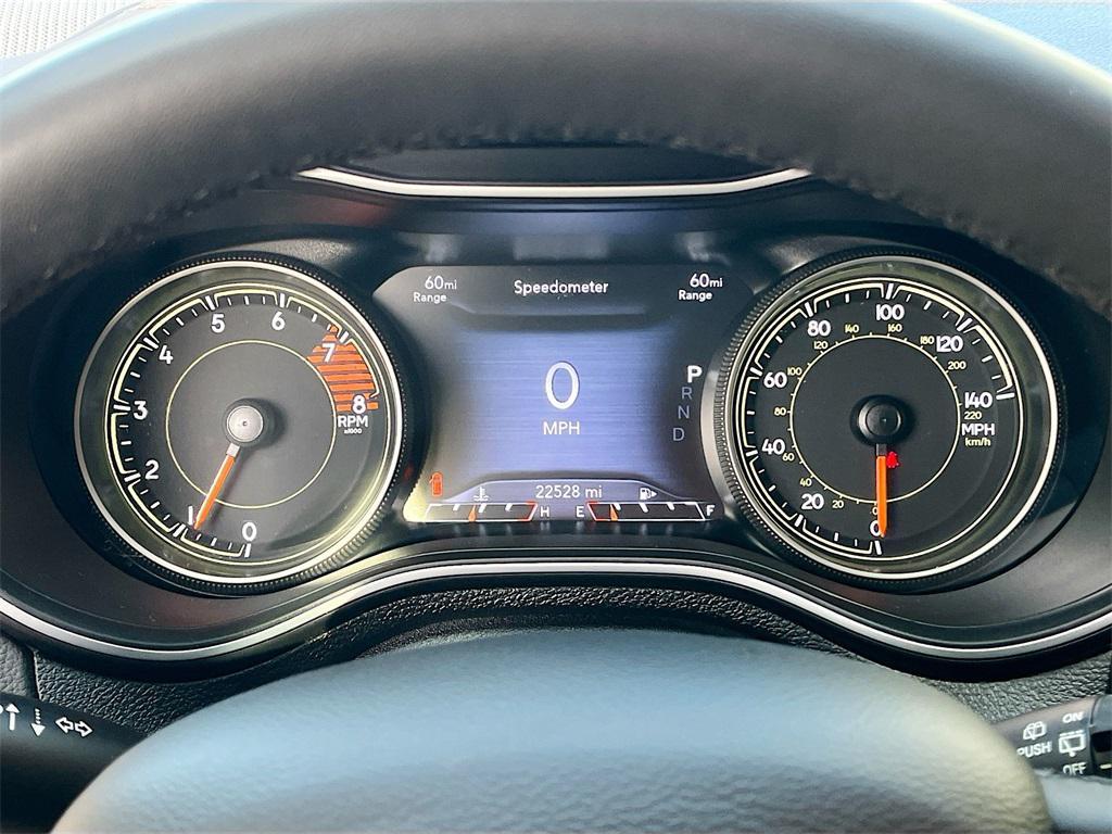 used 2022 Jeep Cherokee car, priced at $18,900