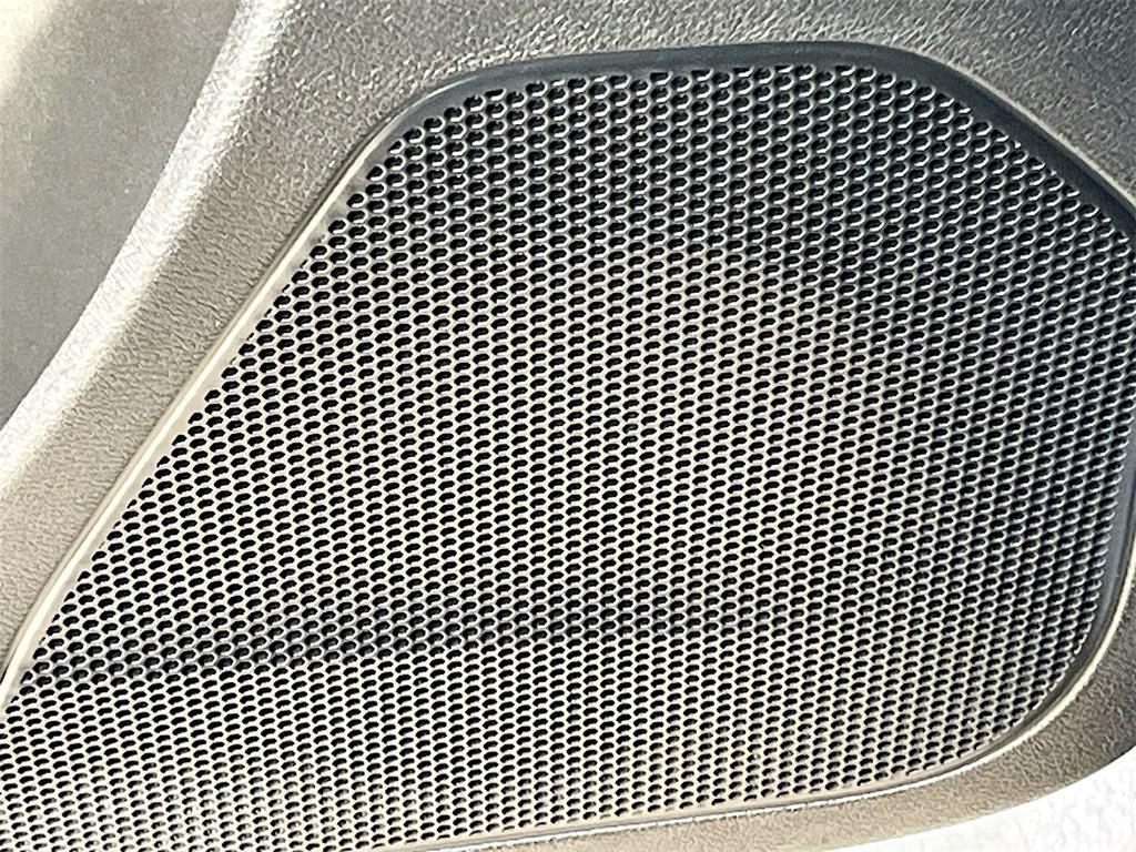 used 2022 Jeep Cherokee car, priced at $18,900