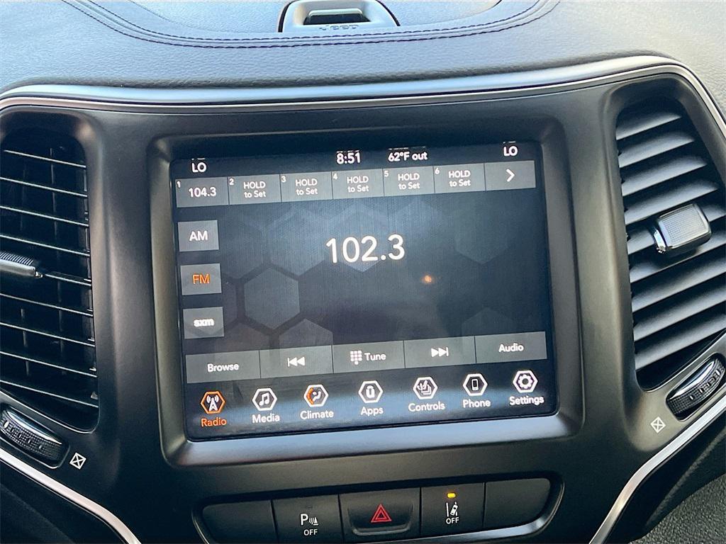 used 2022 Jeep Cherokee car, priced at $18,900