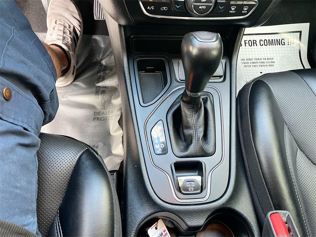 used 2022 Jeep Cherokee car, priced at $18,900