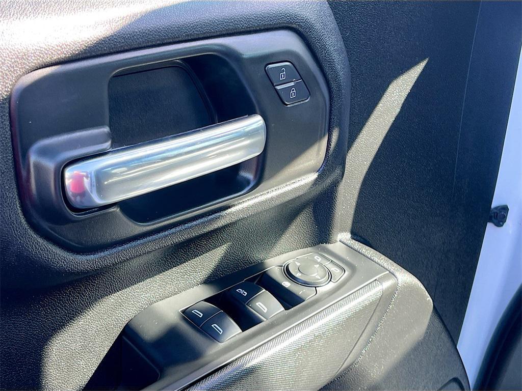 used 2024 GMC Sierra 2500 car, priced at $45,600