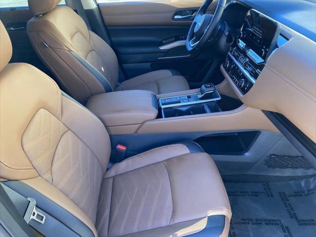 new 2025 Nissan Pathfinder car, priced at $53,205
