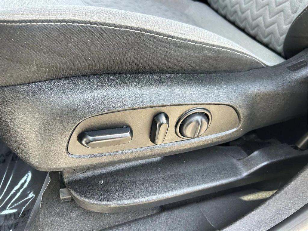 used 2023 Chevrolet Equinox car, priced at $17,450