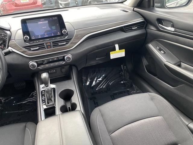 new 2025 Nissan Altima car, priced at $29,780