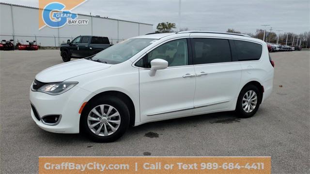 used 2018 Chrysler Pacifica car, priced at $14,987