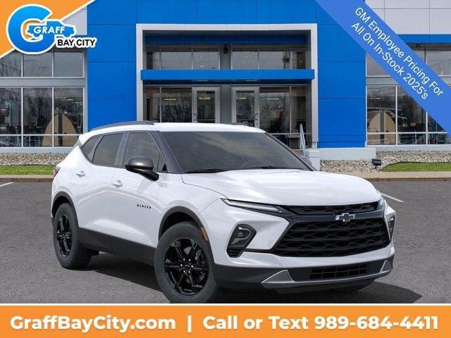 new 2025 Chevrolet Blazer car, priced at $37,524