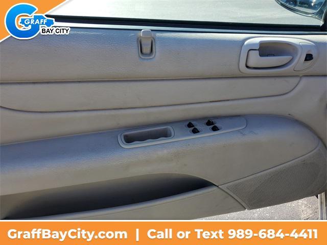used 2005 Chrysler Sebring car, priced at $3,495
