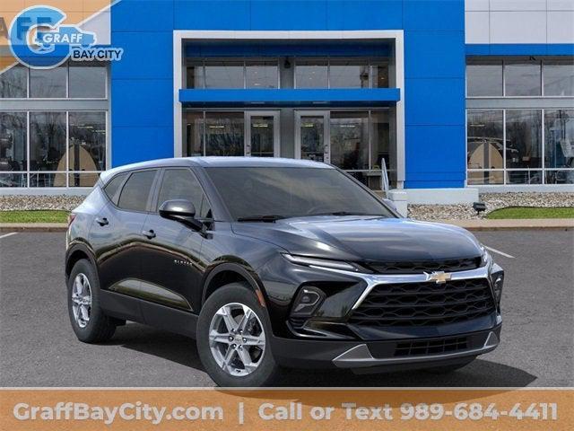 new 2025 Chevrolet Blazer car, priced at $37,170