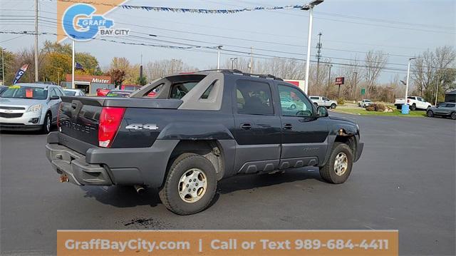 used 2003 Chevrolet Avalanche car, priced at $4,995