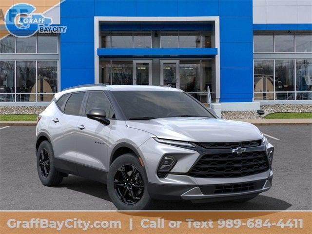 new 2025 Chevrolet Blazer car, priced at $40,380