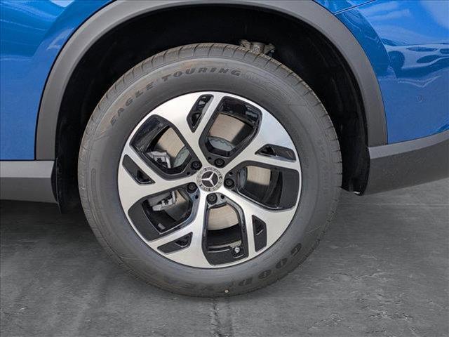 new 2025 Mercedes-Benz GLC 350e car, priced at $64,175