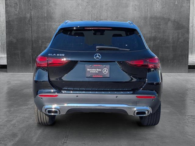new 2025 Mercedes-Benz GLA 250 car, priced at $49,790