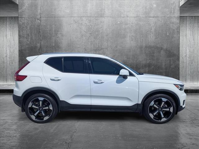 used 2020 Volvo XC40 car, priced at $22,995
