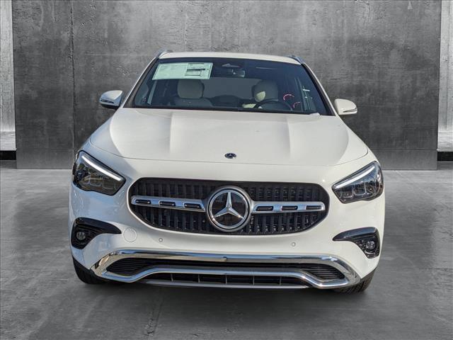 new 2025 Mercedes-Benz GLA 250 car, priced at $46,270