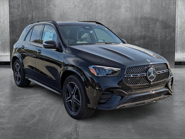 new 2025 Mercedes-Benz GLE 450 car, priced at $76,465