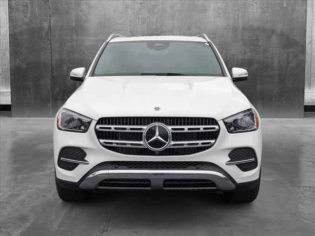 new 2025 Mercedes-Benz GLE 450 car, priced at $72,915