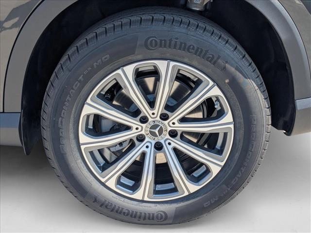 new 2026 Mercedes-Benz GLC 300 car, priced at $54,250