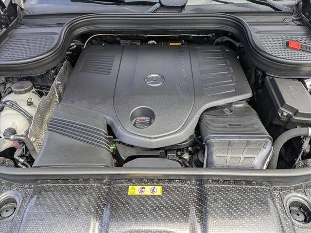 new 2025 Mercedes-Benz GLS 450 car, priced at $98,955