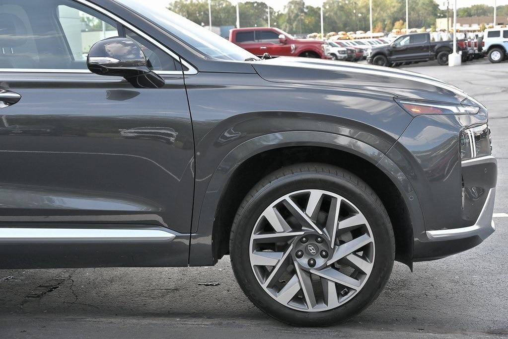 used 2021 Hyundai Santa Fe car, priced at $25,790