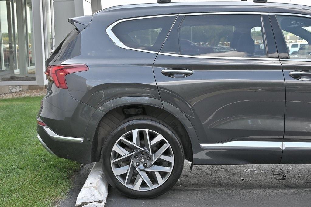 used 2021 Hyundai Santa Fe car, priced at $25,790