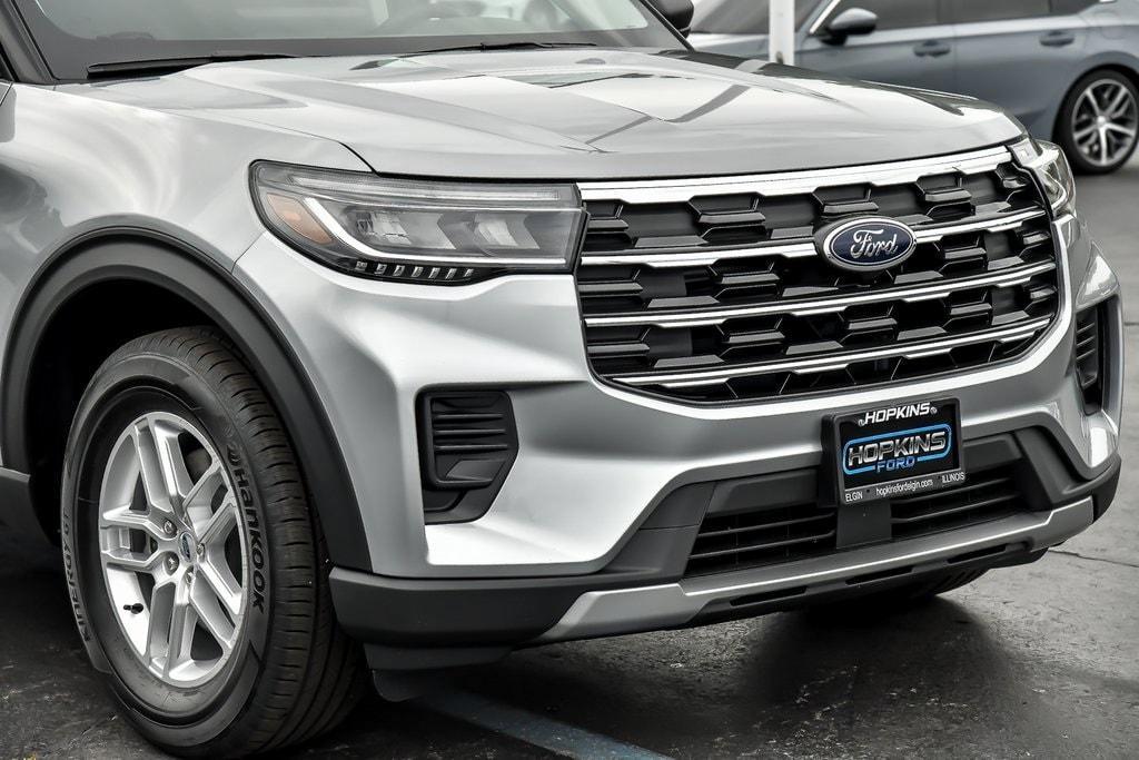 new 2025 Ford Explorer car, priced at $39,835