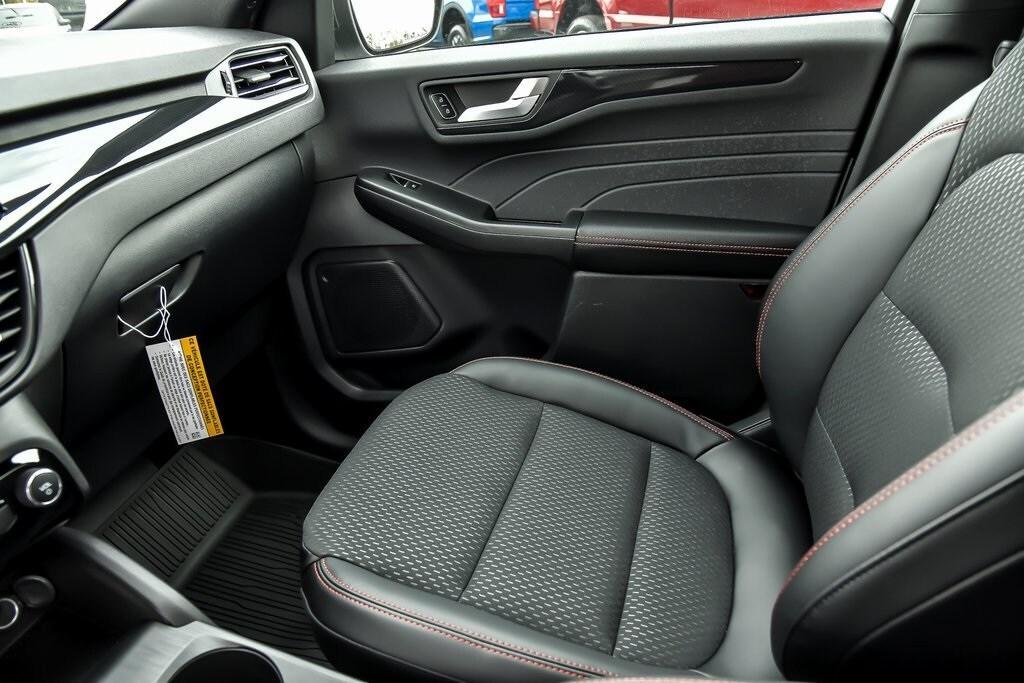 new 2025 Ford Escape car, priced at $32,121